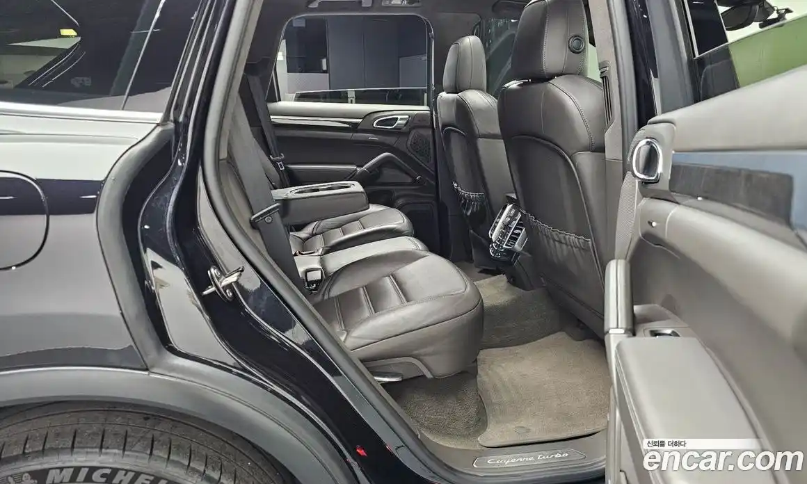 Porsche Cayenne 2015 4.8 Автомат в Москве № 165547, фото 20