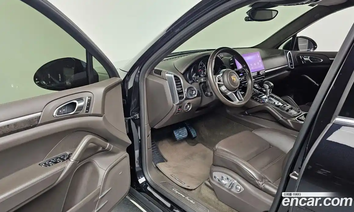 Porsche Cayenne 2015 4.8 Автомат в Москве № 165547, фото 7