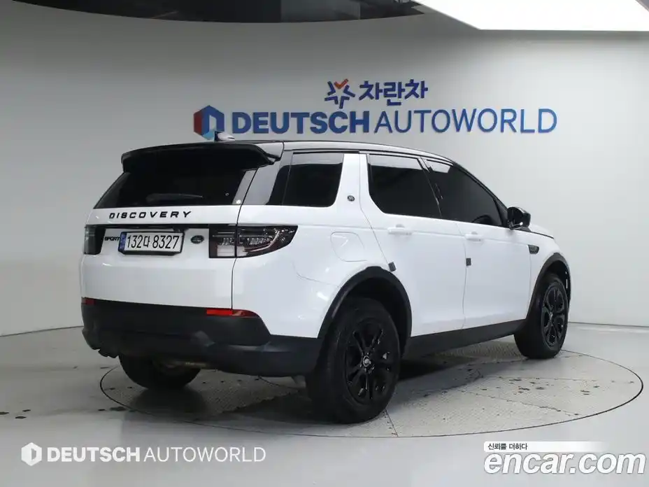Land Rover Discovery Sport 2021 2.0 Автомат в Москве № 166194, фото 2