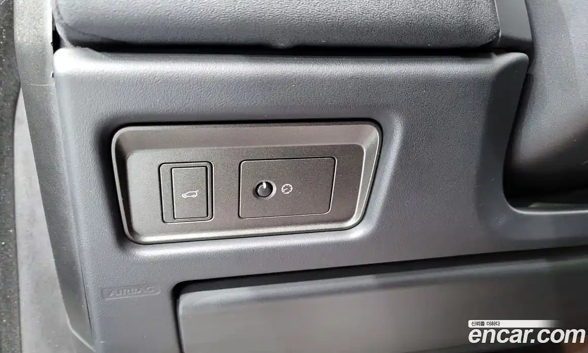 Land Rover Range-Rover Evoque 2018 2.0 Автомат в Москве № 166429, фото 3