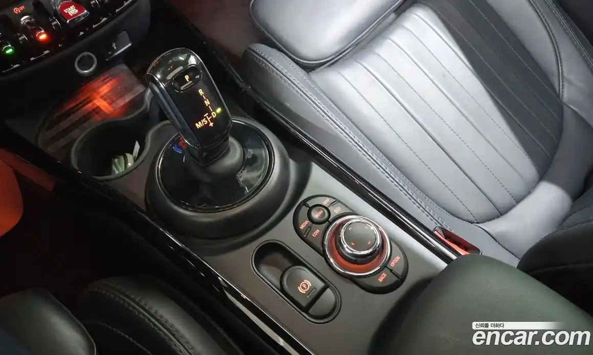 Mini Clubman 2023 2.0 Автомат в Москве № 167471, фото 16