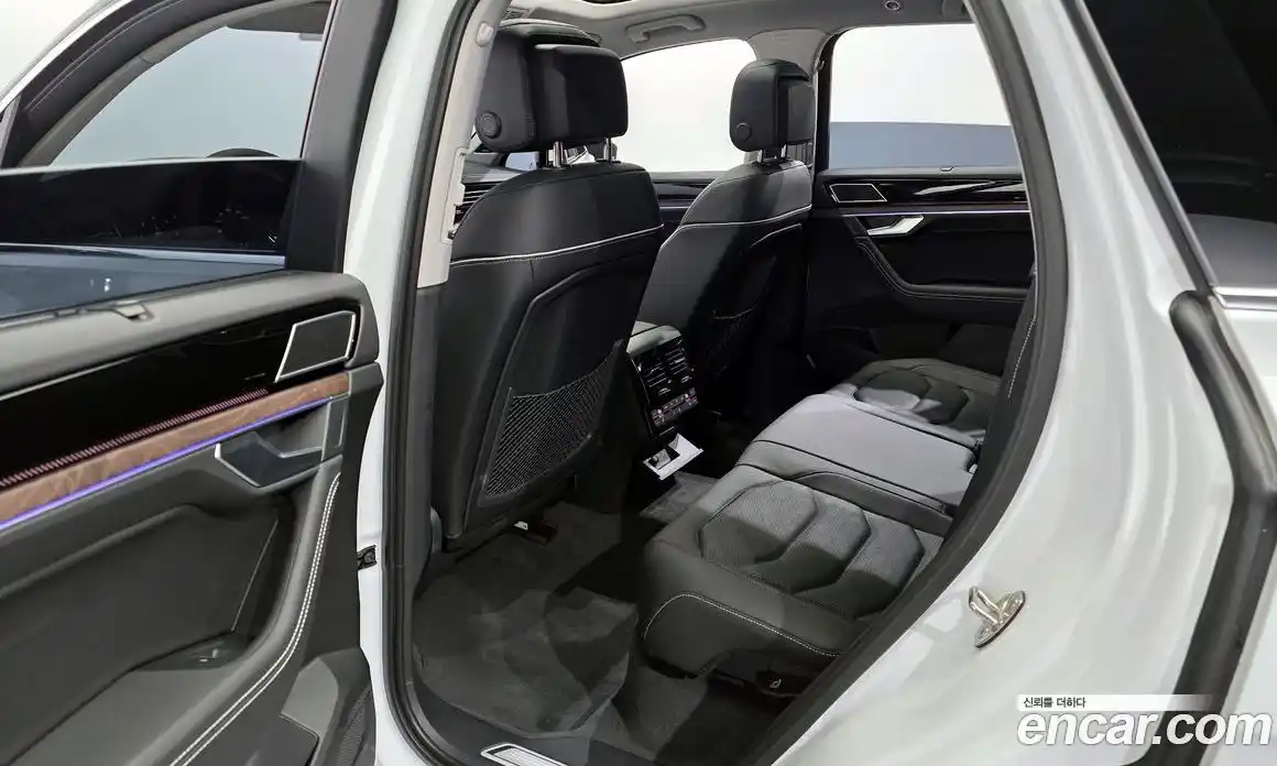 Volkswagen Touareg 2026 3.0 Автомат в Москве № 168359, фото 4