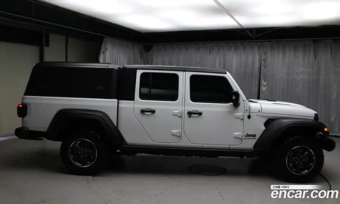 Jeep Gladiator 2021 3.6 Автомат в Москве № 169464, фото 18