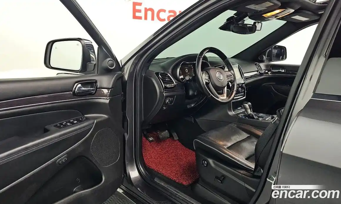 Jeep Cherokee 2020 3.6 Автомат в Москве № 169641, фото 20