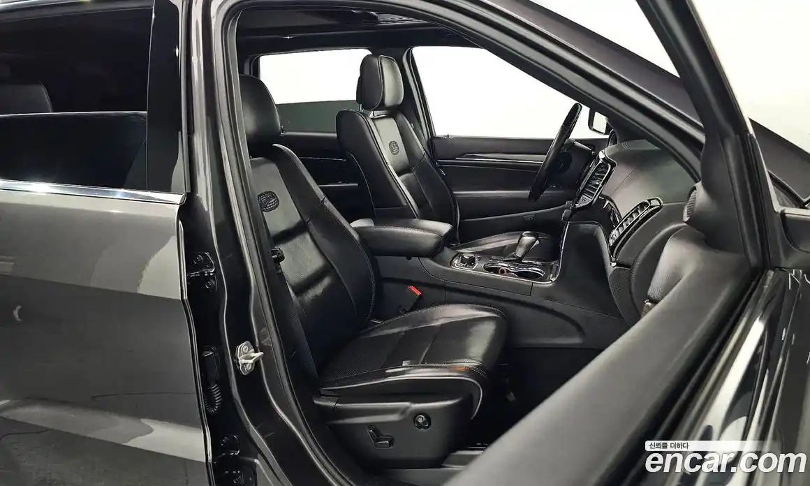 Jeep Cherokee 2020 3.6 Автомат в Москве № 169641, фото 9