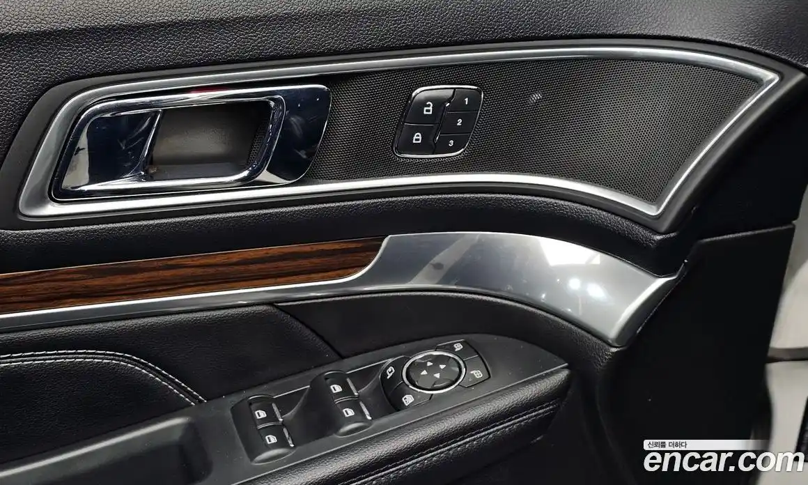 Ford Explorer 2016 2.3 Автомат в Москве № 170931, фото 17