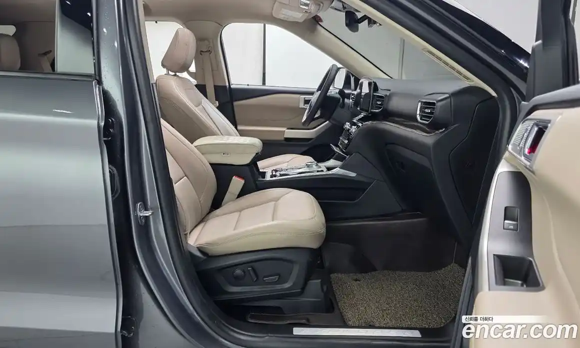 Ford Explorer 2021 2.3 Автомат в Москве № 170934, фото 1