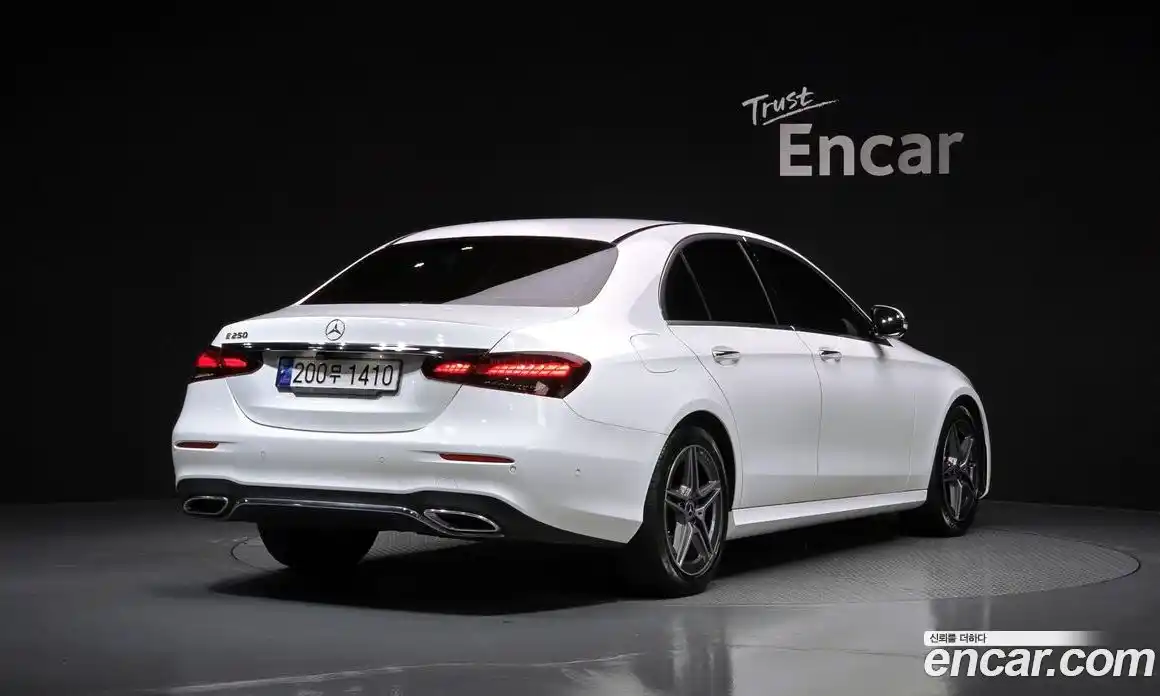 Mercedes-Benz E-Class 2023 2.0 Автомат в Москве № 178857, фото 16