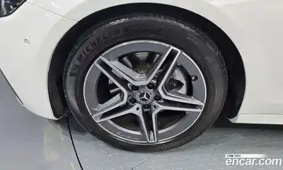 Mercedes-Benz E-Class 2023 2.0 Автомат в Москве № 178857, миниатюра 10