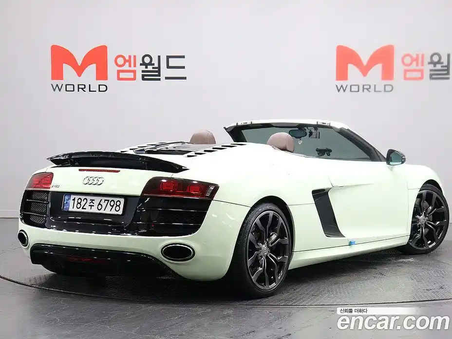 Audi R8 2012 5.2 Автомат в Москве № 184520, фото 1
