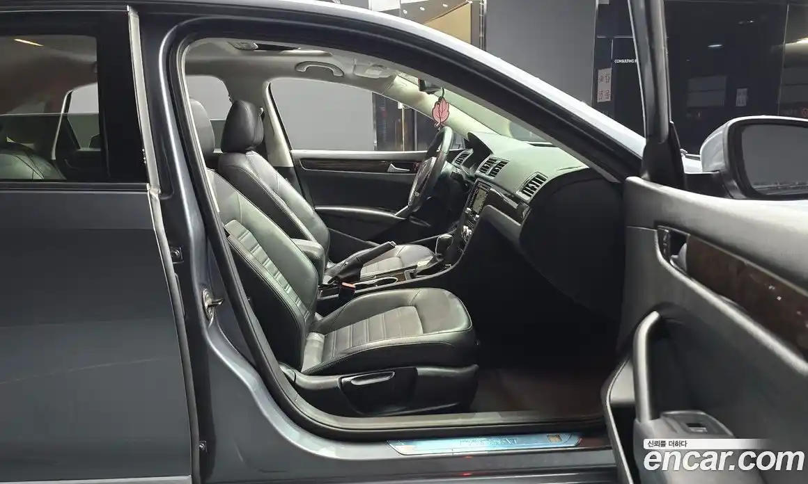 Volkswagen Passat 2014 1.8 Автомат в Москве № 185067, фото 11