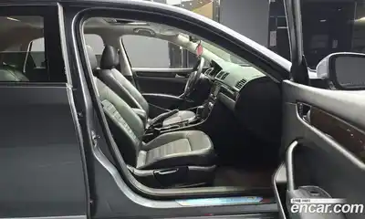 Volkswagen Passat 2014 1.8 Автомат в Москве № 185067, миниатюра 11