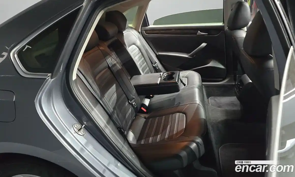 Volkswagen Passat 2014 1.8 Автомат в Москве № 185067, фото 17