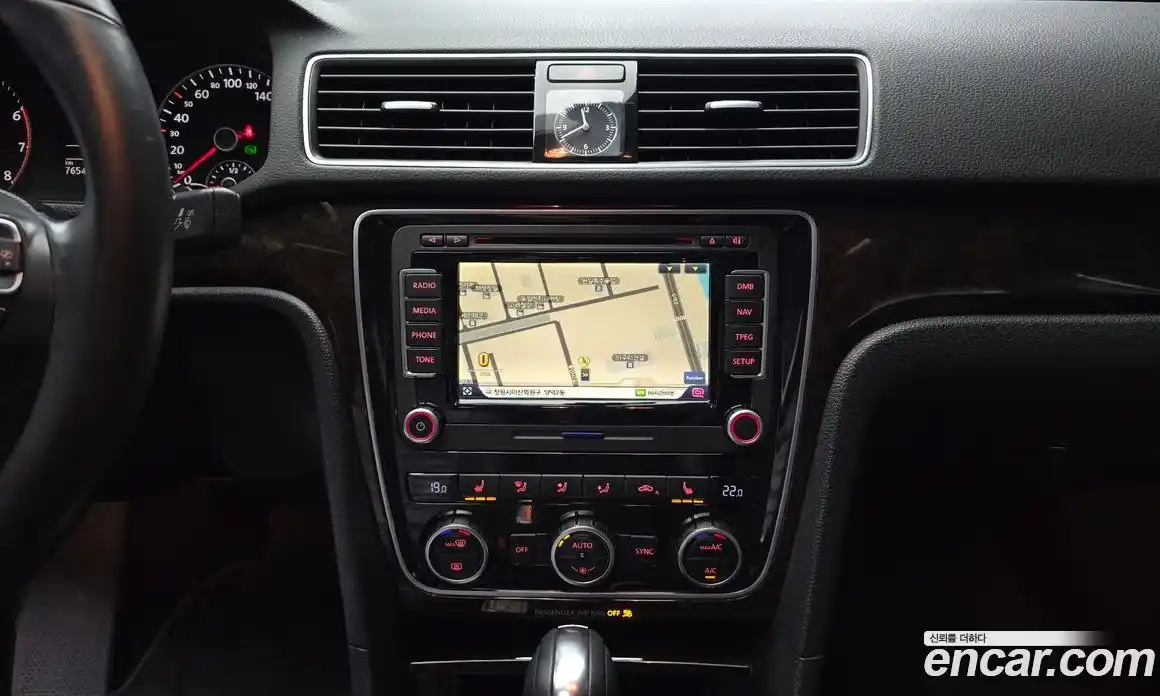 Volkswagen Passat 2014 1.8 Автомат в Москве № 185067, фото 6