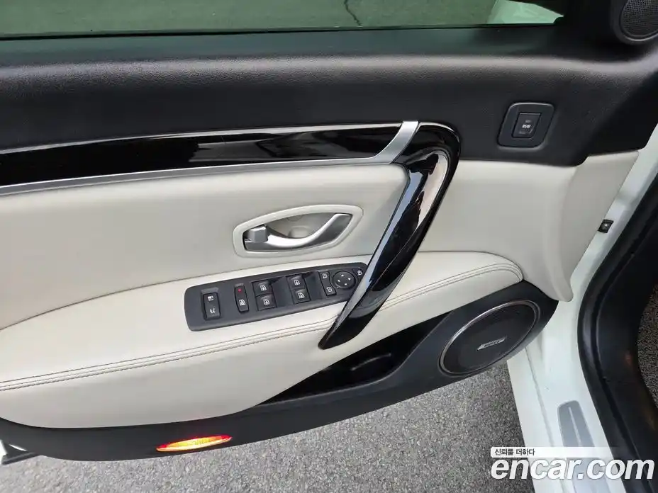 Renault SM7 2017 2.5 Автомат в Москве № 186421, фото 9