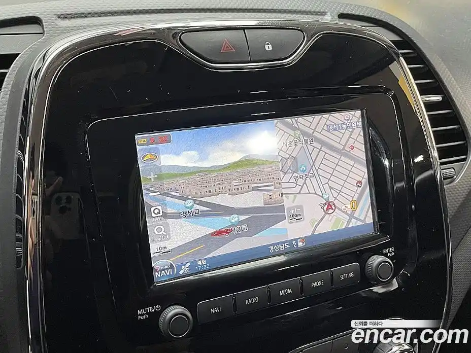 Renault QM3 2015 1.5 Автомат в Москве № 186431, фото 13