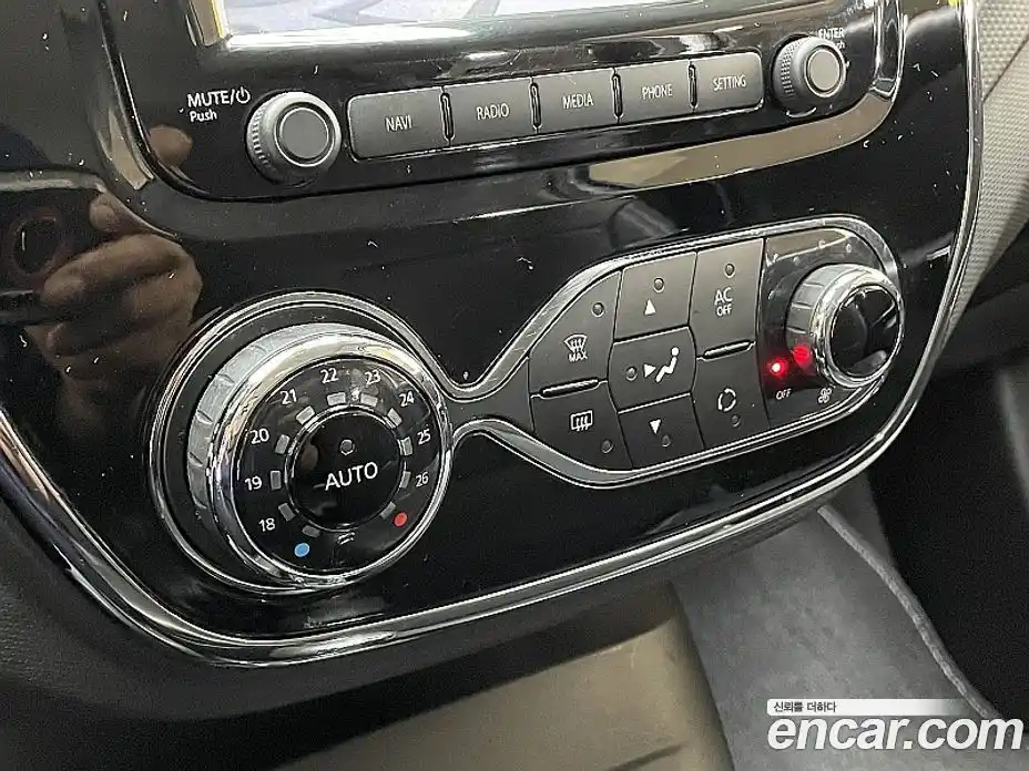 Renault QM3 2015 1.5 Автомат в Москве № 186431, фото 15