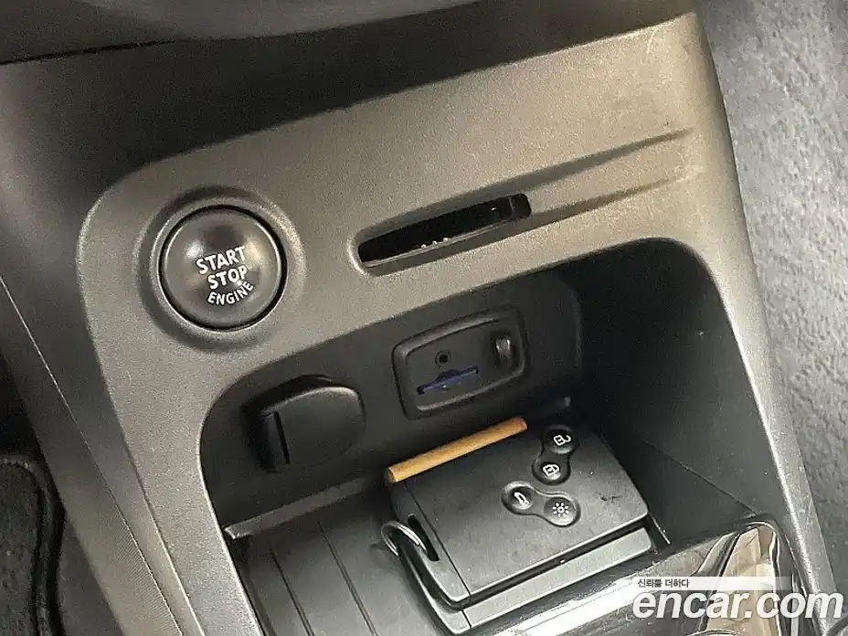 Renault QM3 2015 1.5 Автомат в Москве № 186431, фото 16