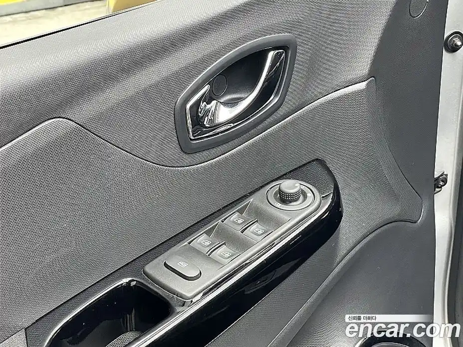 Renault QM3 2015 1.5 Автомат в Москве № 186431, фото 17