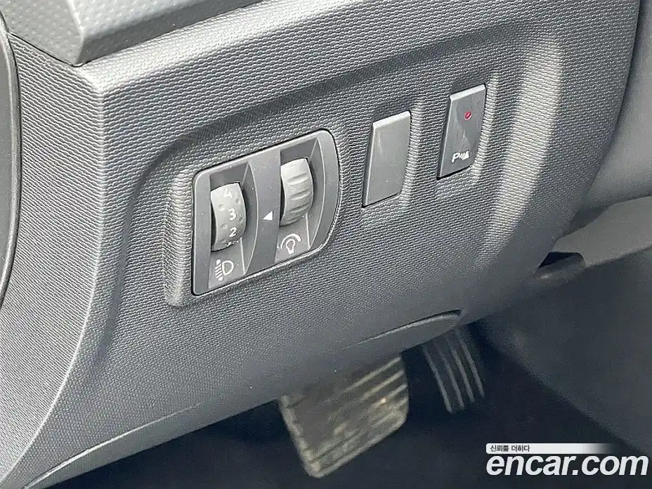 Renault QM3 2015 1.5 Автомат в Москве № 186431, фото 18