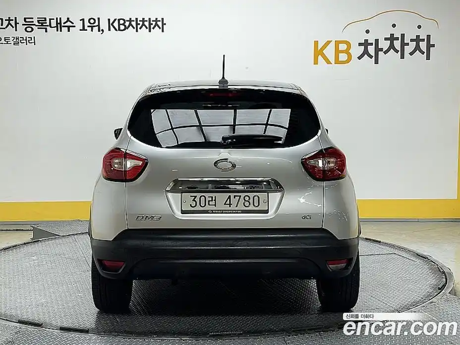 Renault QM3 2015 1.5 Автомат в Москве № 186431, фото 4