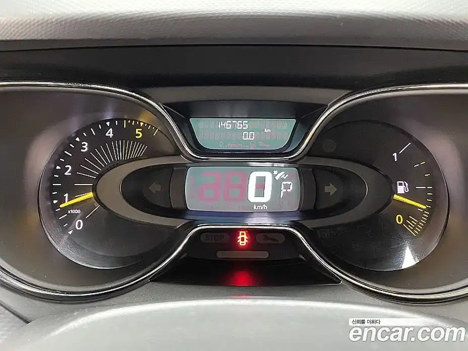 Renault QM3 2015 1.5 Автомат в Москве № 186431, фото 8