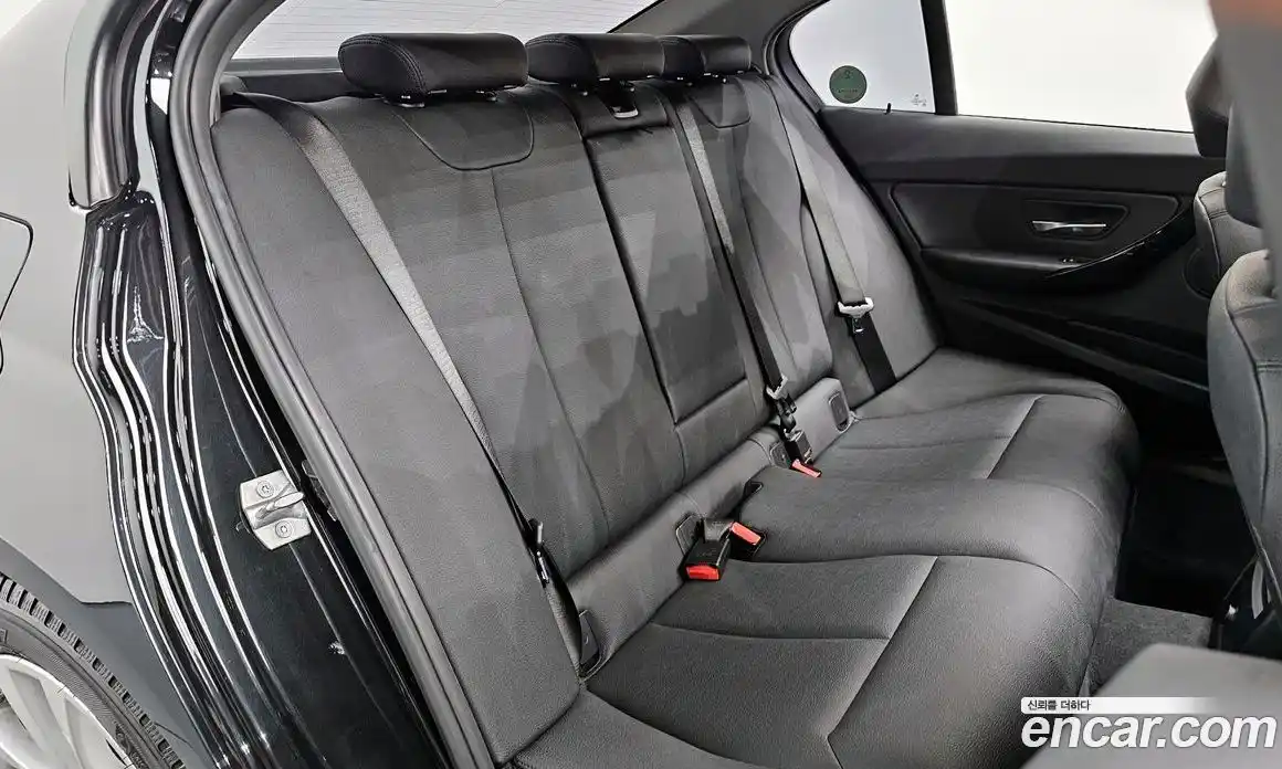 BMW 3-Series 2017 2.0 Автомат в Москве № 192732, фото 20