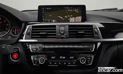 BMW 3-Series 2018 2.0 Автомат в Москве № 192968, миниатюра 11