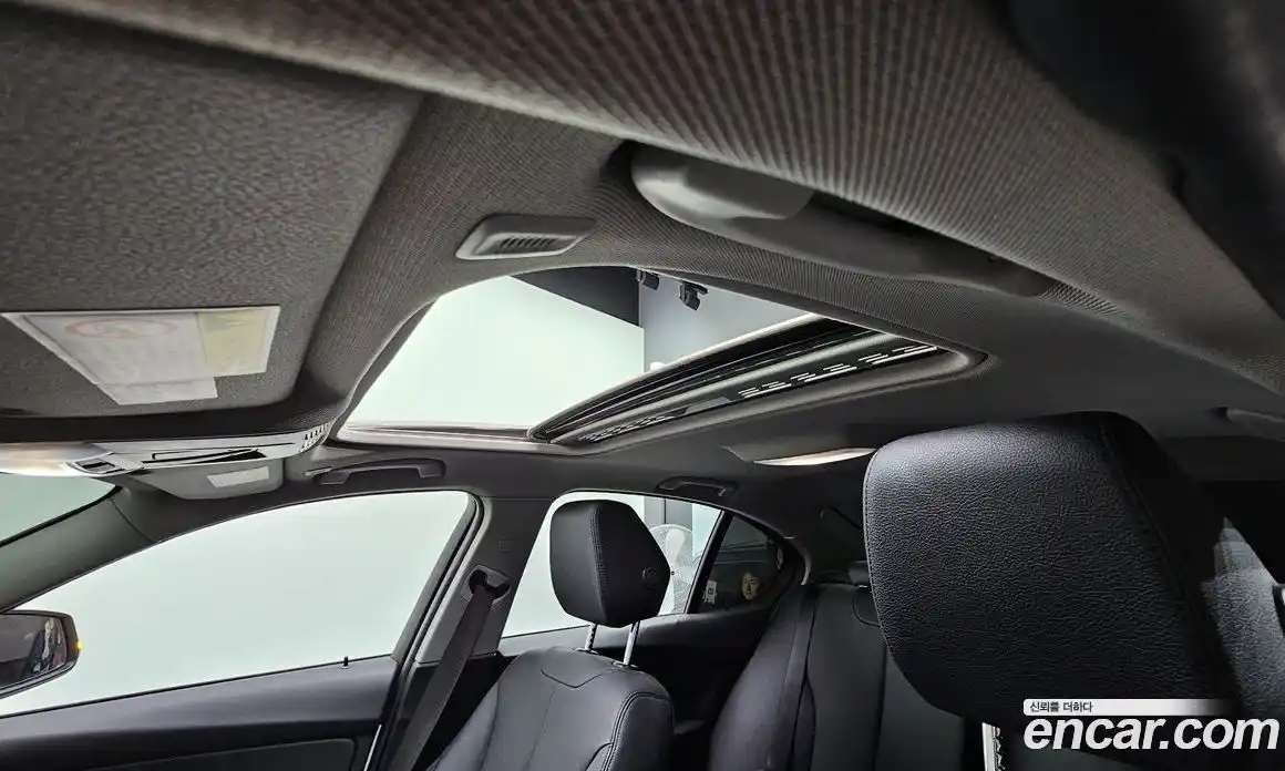 BMW 3-Series 2018 2.0 Автомат в Москве № 192968, фото 15