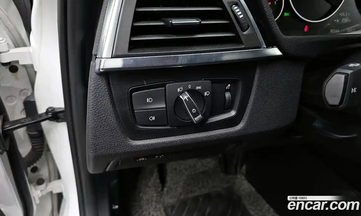 BMW 3-Series 2018 2.0 Автомат в Москве № 192968, фото 3