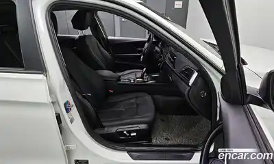 BMW 3-Series 2018 2.0 Автомат в Москве № 192968, миниатюра 7