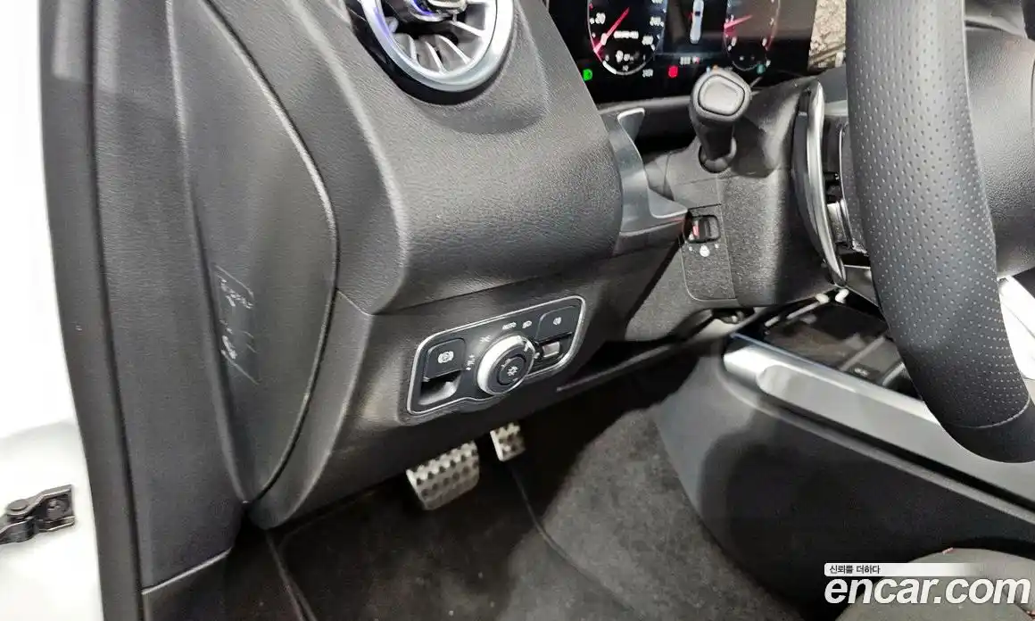 Mercedes-Benz GLB-Class 2025 2.0 Автомат в Москве № 193651, фото 13