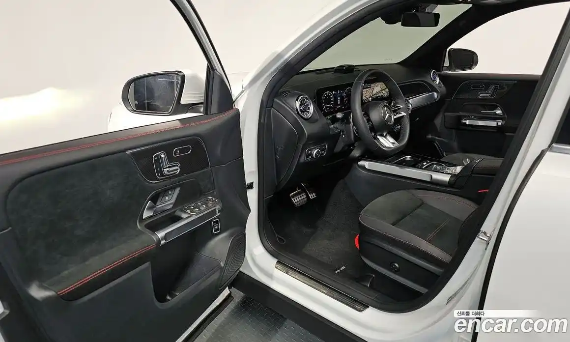 Mercedes-Benz GLB-Class 2025 2.0 Автомат в Москве № 193651, фото 16