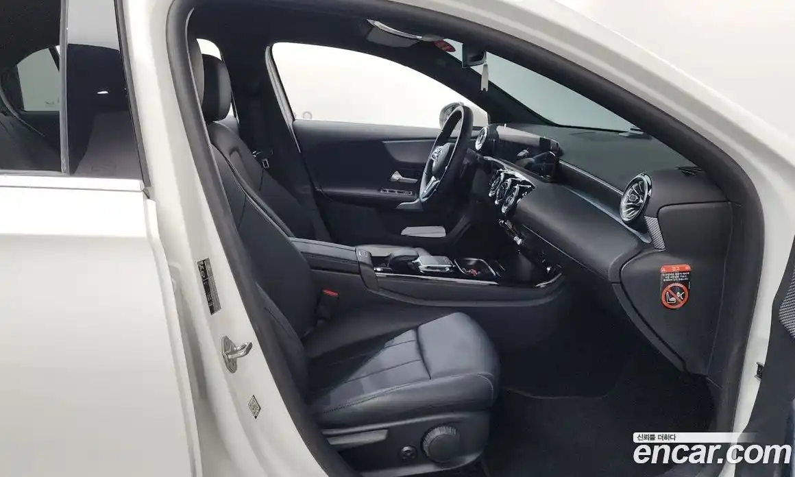 Mercedes-Benz A-Class 2022 2.0 Автомат в Москве № 193722, фото 11