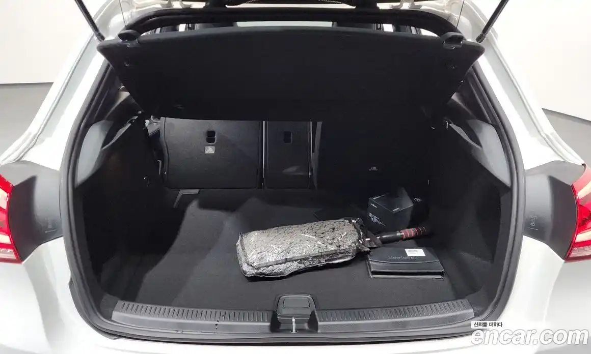 Mercedes-Benz A-Class 2022 2.0 Автомат в Москве № 193722, фото 20