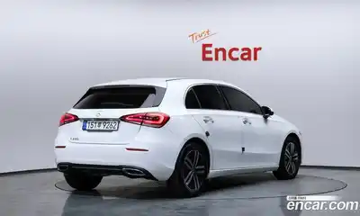 Mercedes-Benz A-Class 2022 2.0 Автомат в Москве № 193722, миниатюра 2