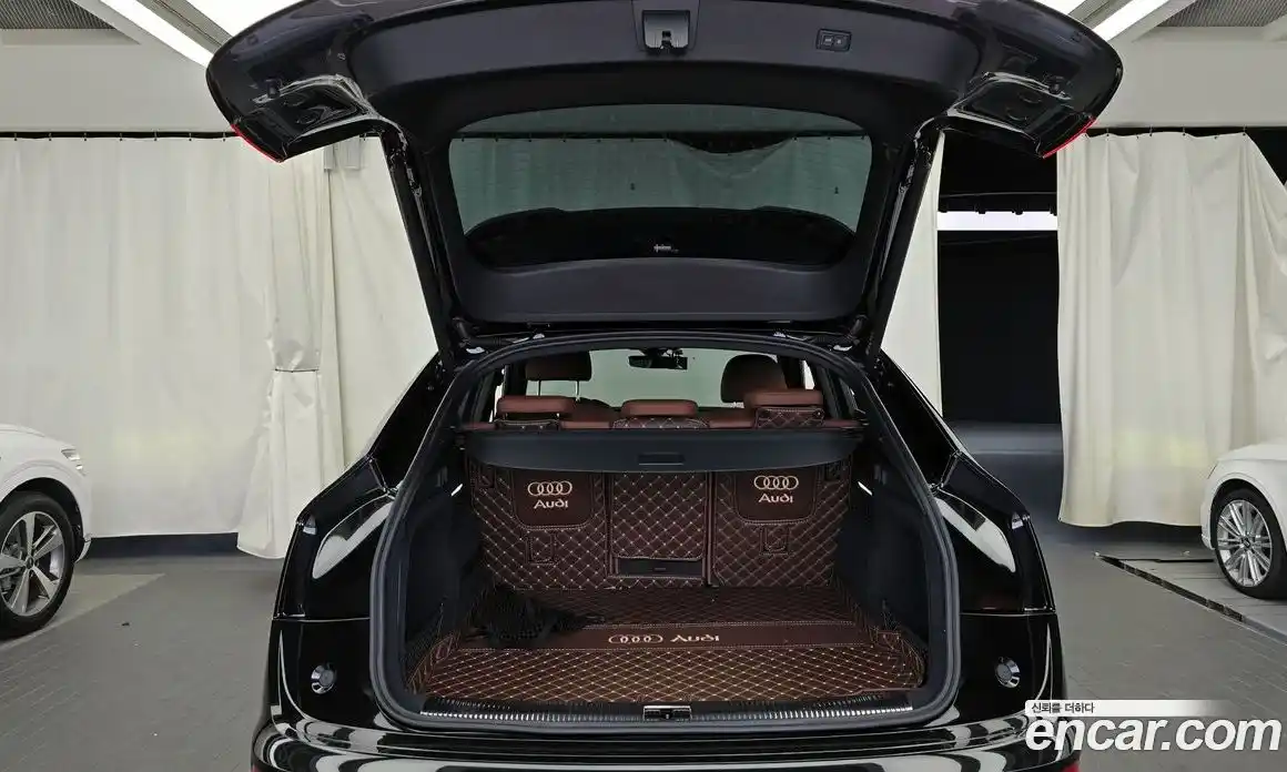 Audi Q5 2023 2.0 Автомат в Москве № 196305, фото 20