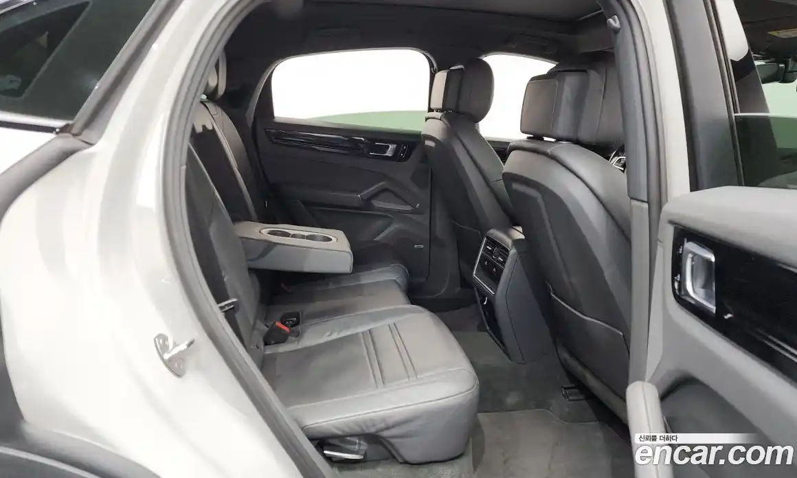 Porsche Cayenne 2020 3.0 Автомат в Москве № 197707, фото 12