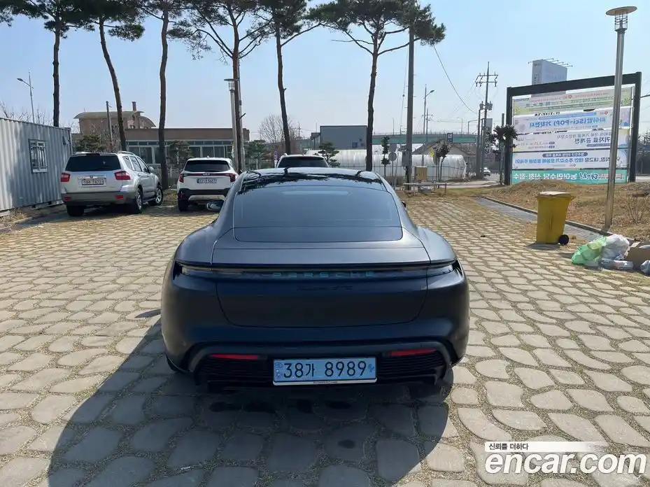 Porsche Taycan 2024 0.1 Автомат в Москве № 197890, фото 11