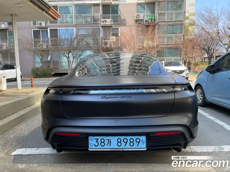 Porsche Taycan 2024 0.1 Автомат в Москве № 197890, фото 12