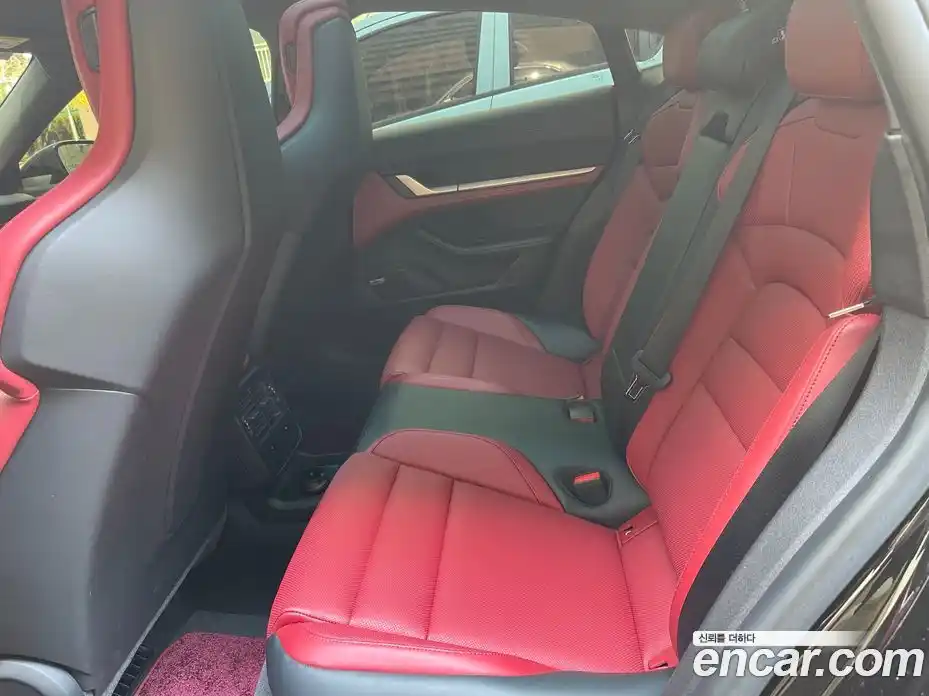 Porsche Taycan 2024 0.1 Автомат в Москве № 197890, фото 17