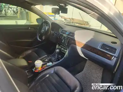 Volkswagen Passat 2015 2.0 Автомат в Москве № 199358, миниатюра 9