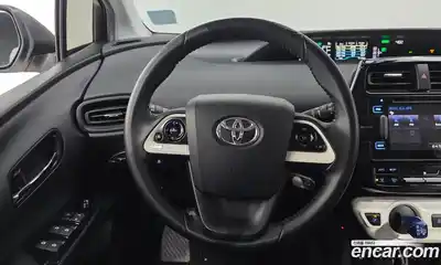 Toyota Prius 2017 1.8 Автомат в Москве № 199685, миниатюра 11