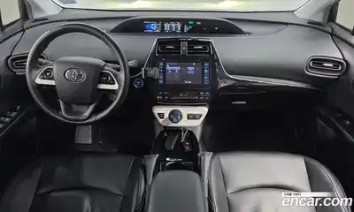 Toyota Prius 2017 1.8 Автомат в Москве № 199685, миниатюра 4