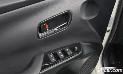 Toyota Prius 2017 1.8 Автомат в Москве № 199685, миниатюра 9