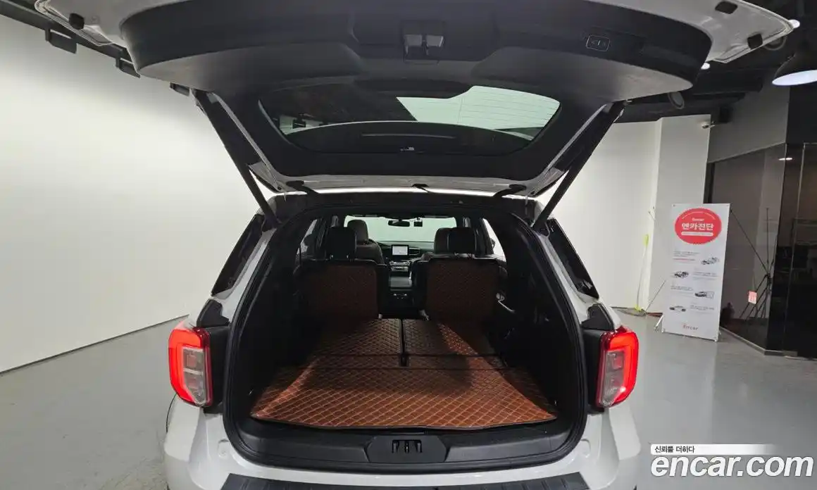 Ford Explorer 2021 3.0 Автомат в Москве № 199841, фото 9