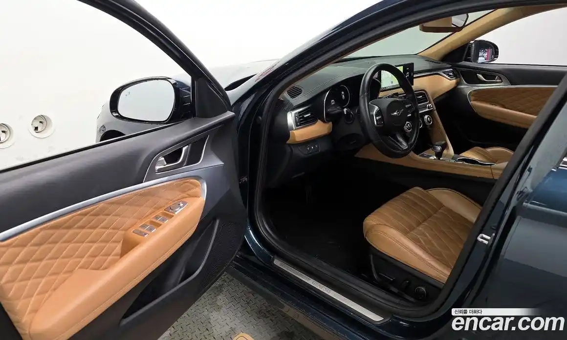 Genesis G70 2023 2.0 Автомат в Москве № 204458, фото 10