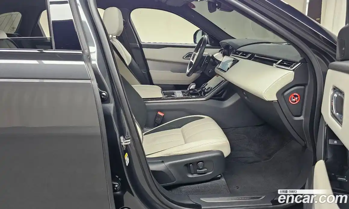 Land Rover Range-Rover Velar 2023 2.0 Автомат в Москве № 213327, фото 13