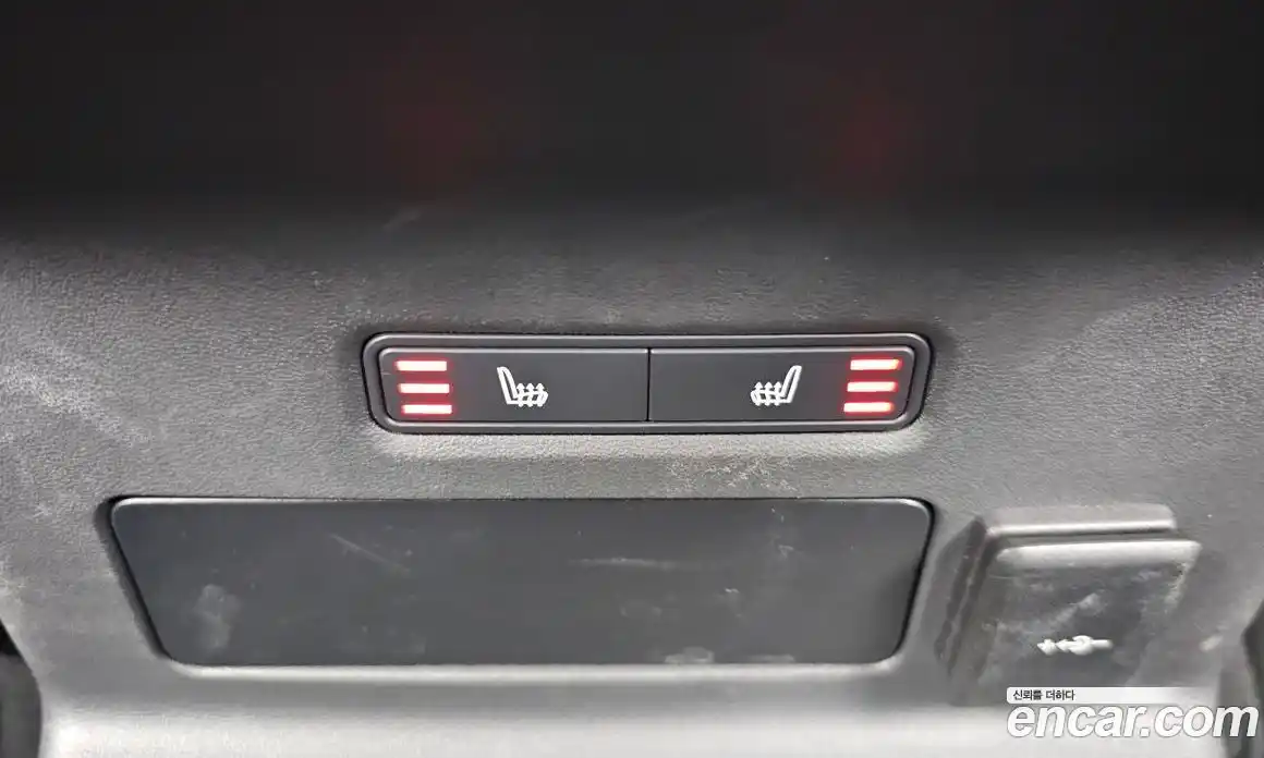 Land Rover Range-Rover Velar 2023 2.0 Автомат в Москве № 213327, фото 5