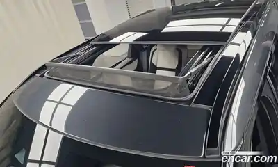 Land Rover Range-Rover Velar 2023 2.0 Автомат в Москве № 213327, миниатюра 7